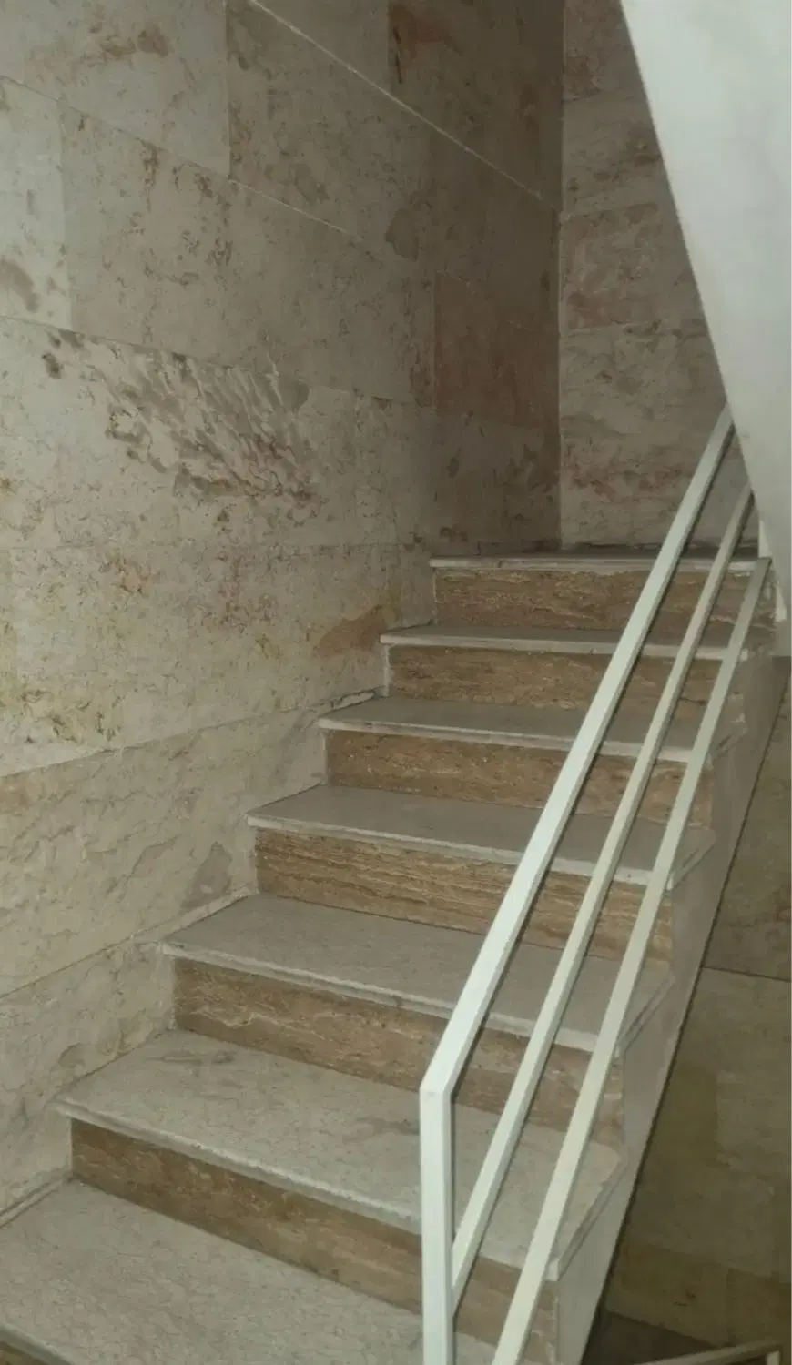 ۵۵ متر پارکینگ اسانسور