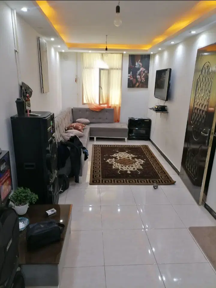 واحد بازسازی شده طبقه اول نزدیک مترو گلشهر