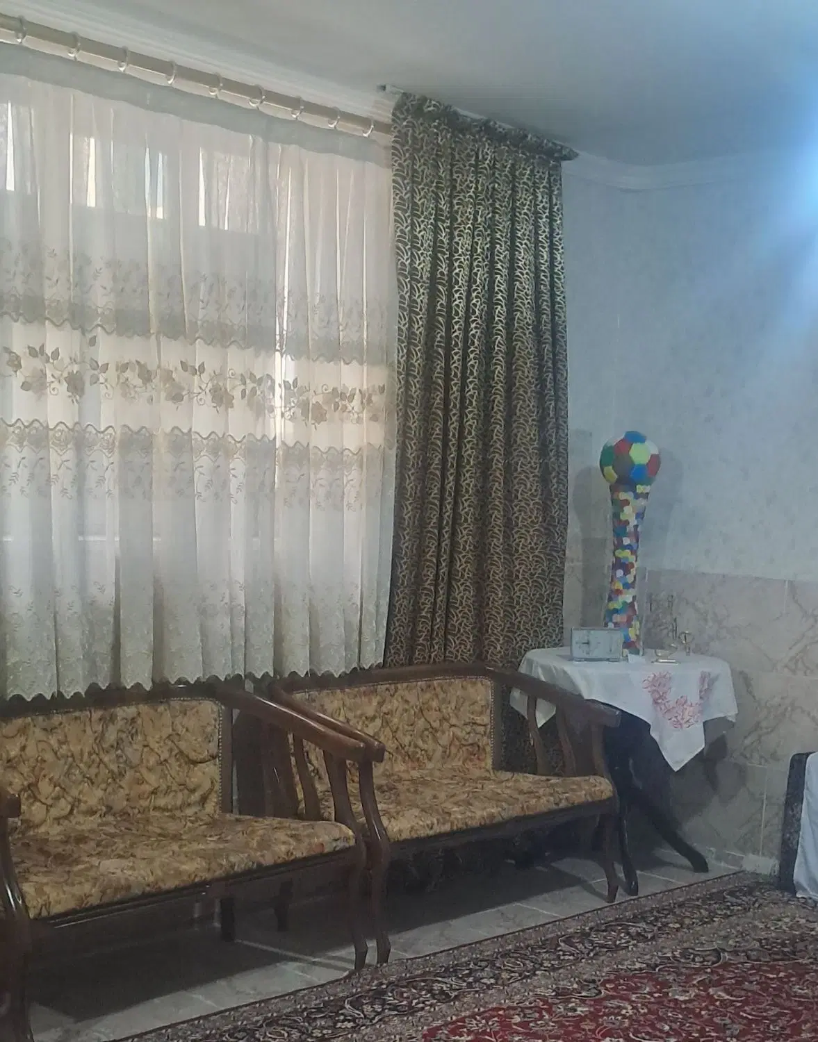 حیاط ویلایی ۲طبقه بابهارخواب۹۰مترائل گلی