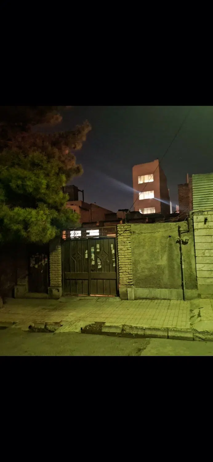 منزل ویلایی _ هاشمیه _ دهنه 10 _ تراکم 6 سقف
