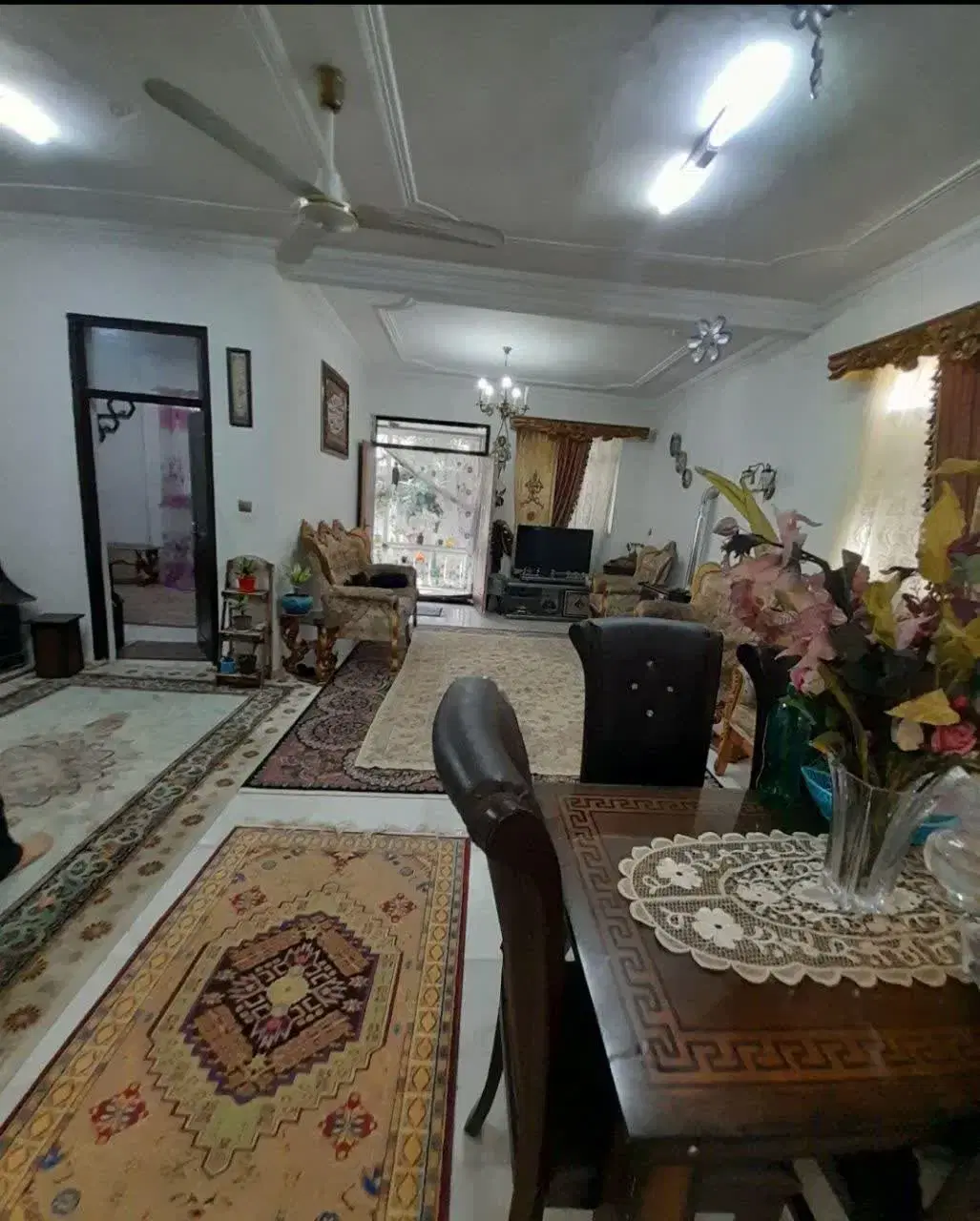 ویلا سند تک برگ