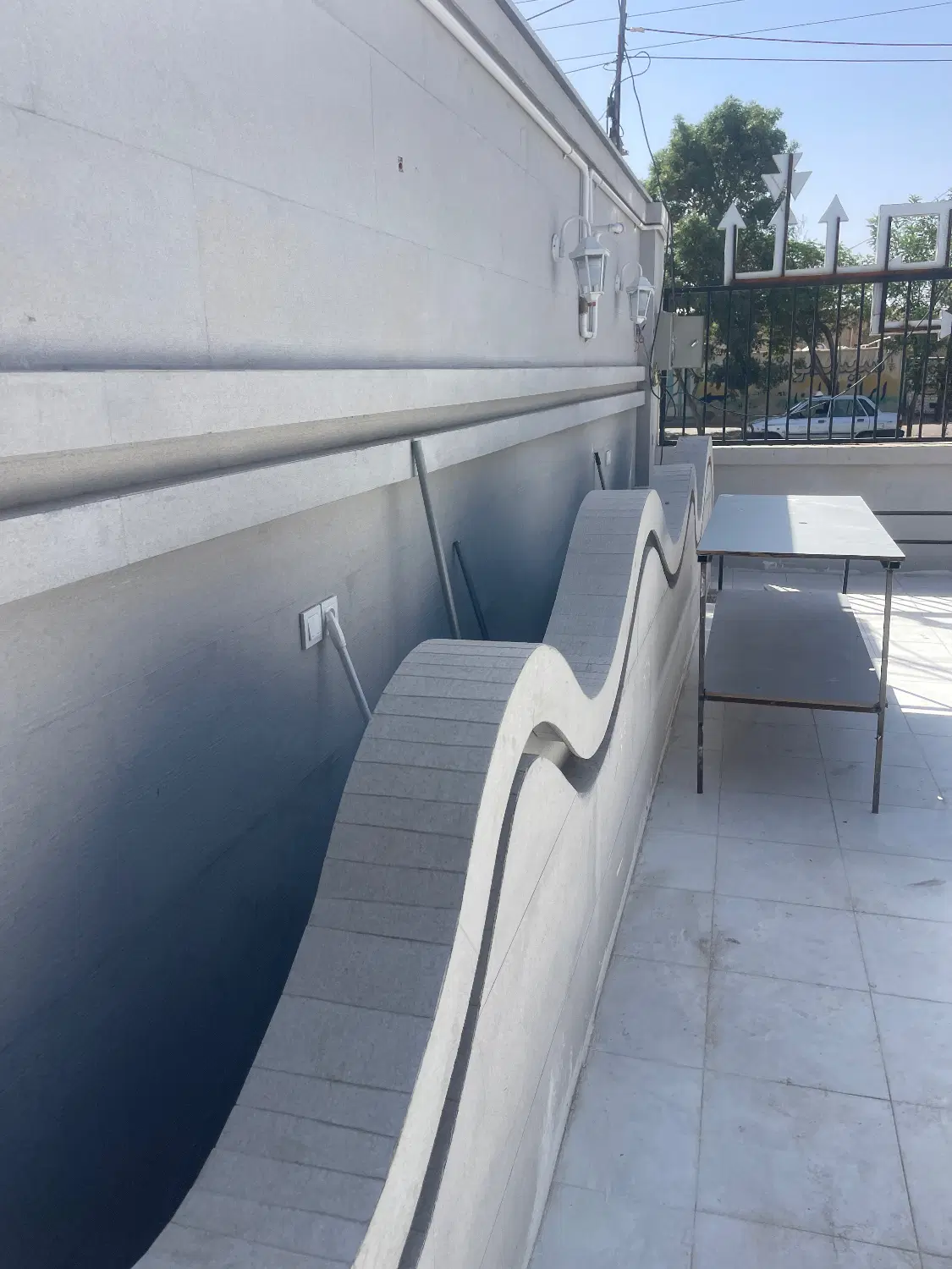 ۲۲۰ متر ساختمان ۱۶۰ متر حیاط
