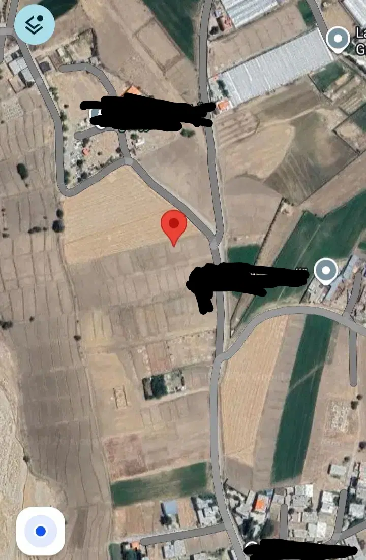 زمین در نرگه نزدیک جاده اصلی آینده دار