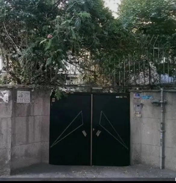 منزل کلنگی میرزا طاهر غربی کوچه شماره ۴
