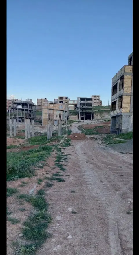 زمین 180