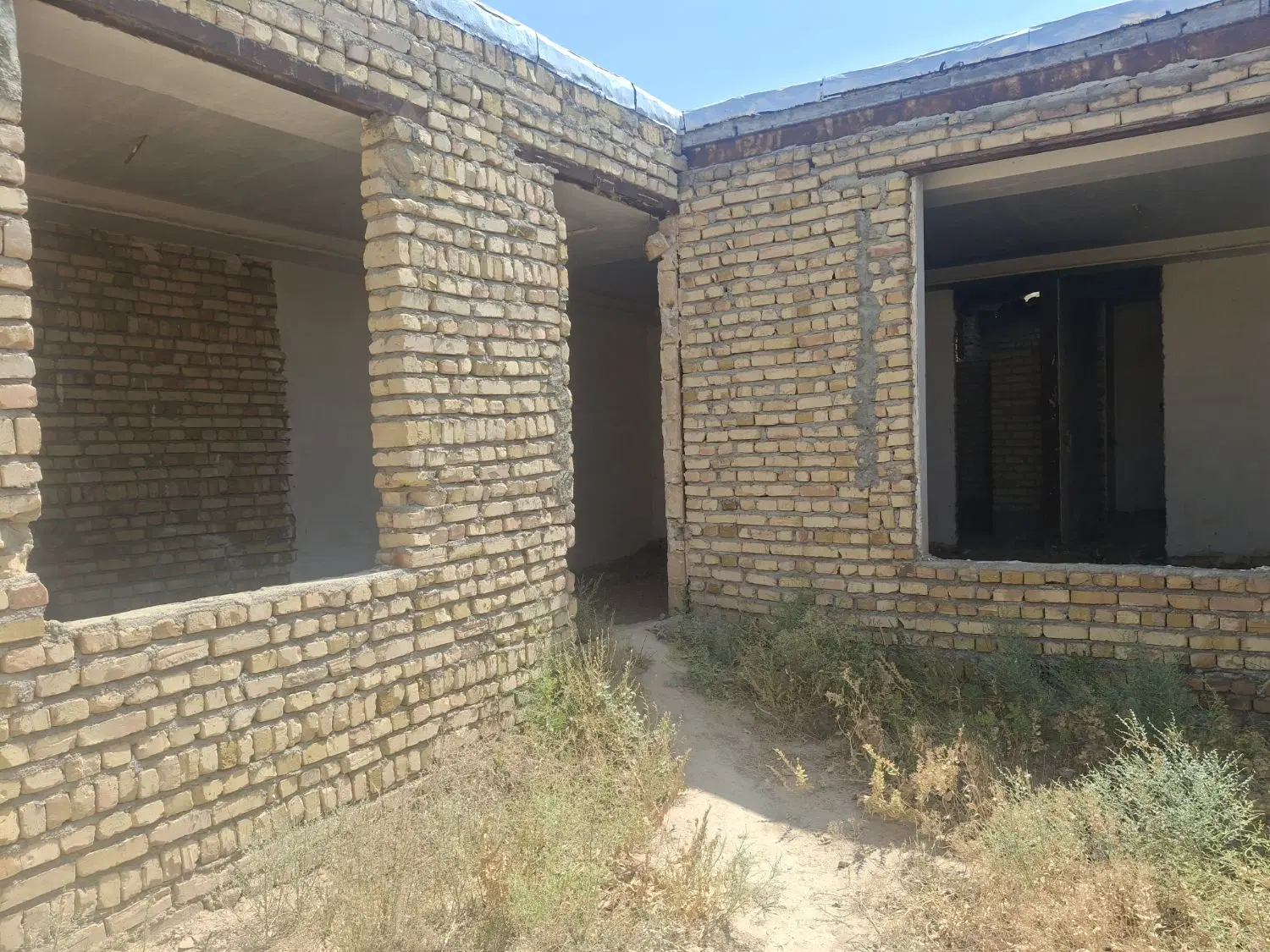 ۲ واحد ویلایی سند دار نیمه کاره