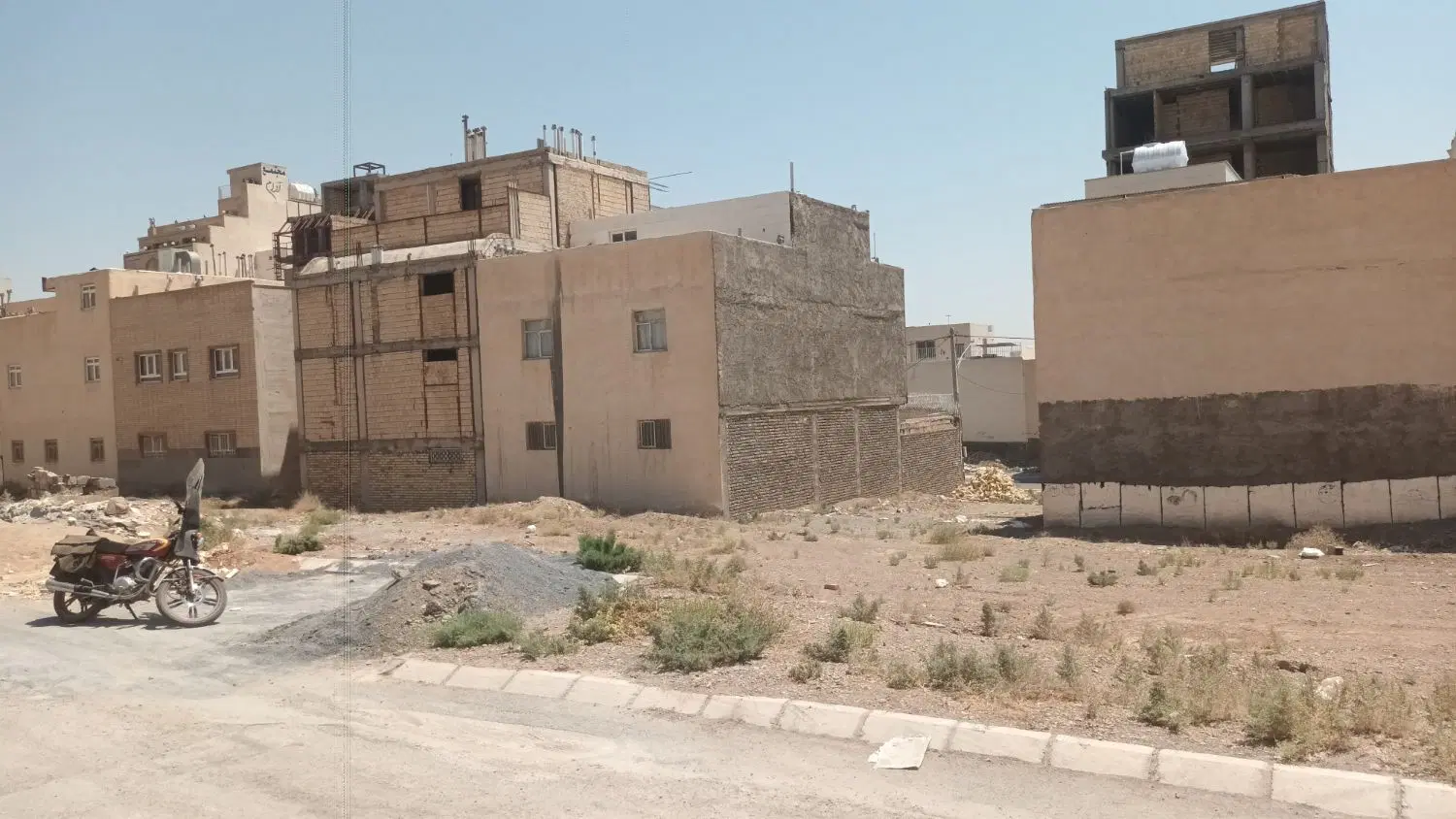فروش زمین مسکونی ۱۸۰متری شمیم غربی پاسداران