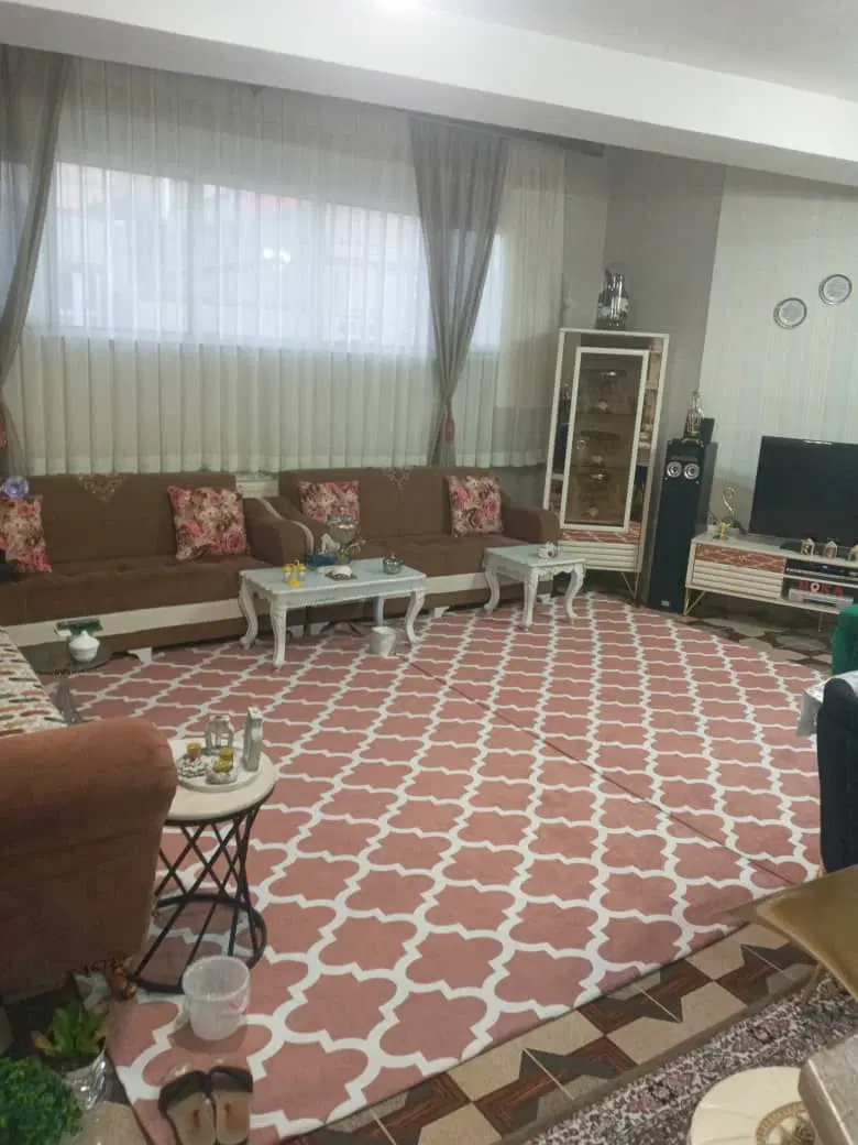 آپارتمان بر خ اصمعی