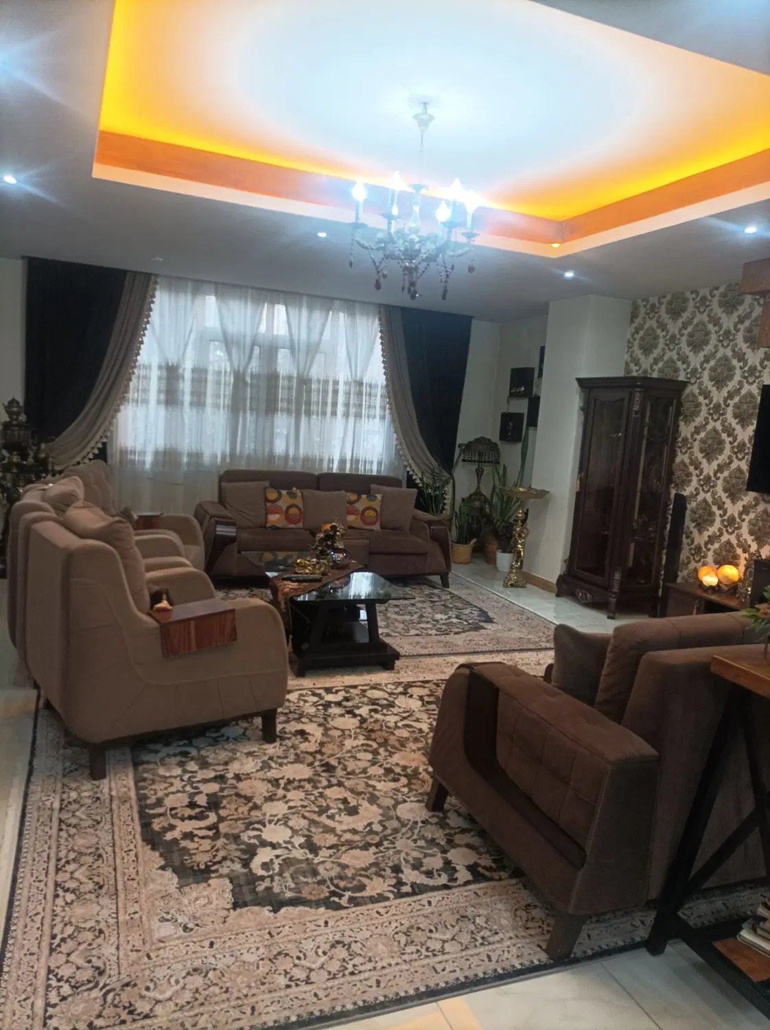 آپارتمان 138متر طبقه اول