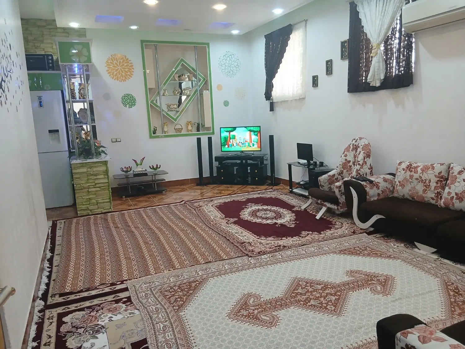 ساختمان ویلایی فروشی در قنوات