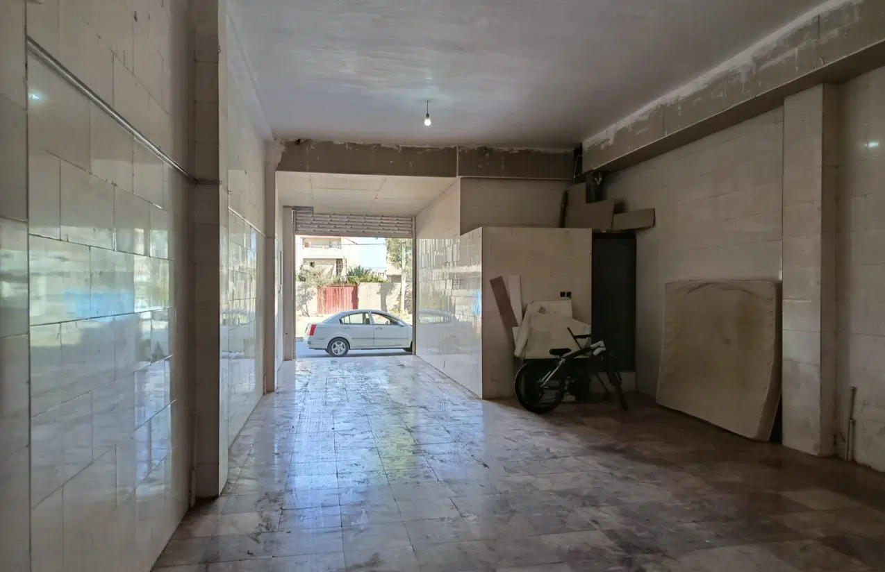 مغازه یا انبار  بر خیابان فواد کرمانی شهرک مطهری