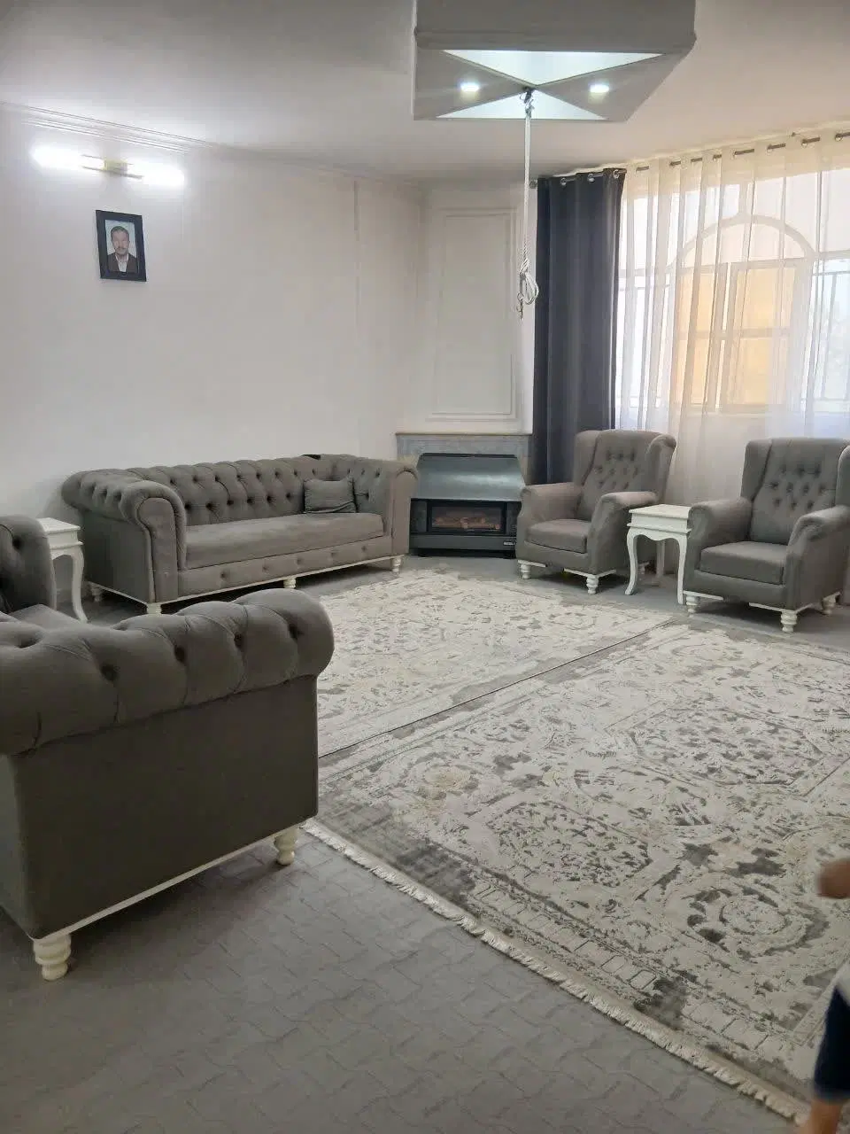 ۸۲متر طبقه ۳ ، شاهد ۱۰ ، حسابی جنوبی ۸