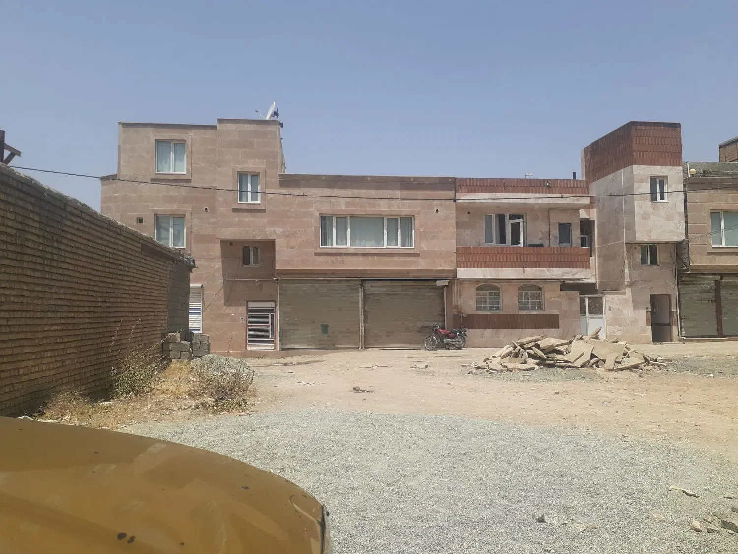 خانه ۱۴۰متری دوطبقه