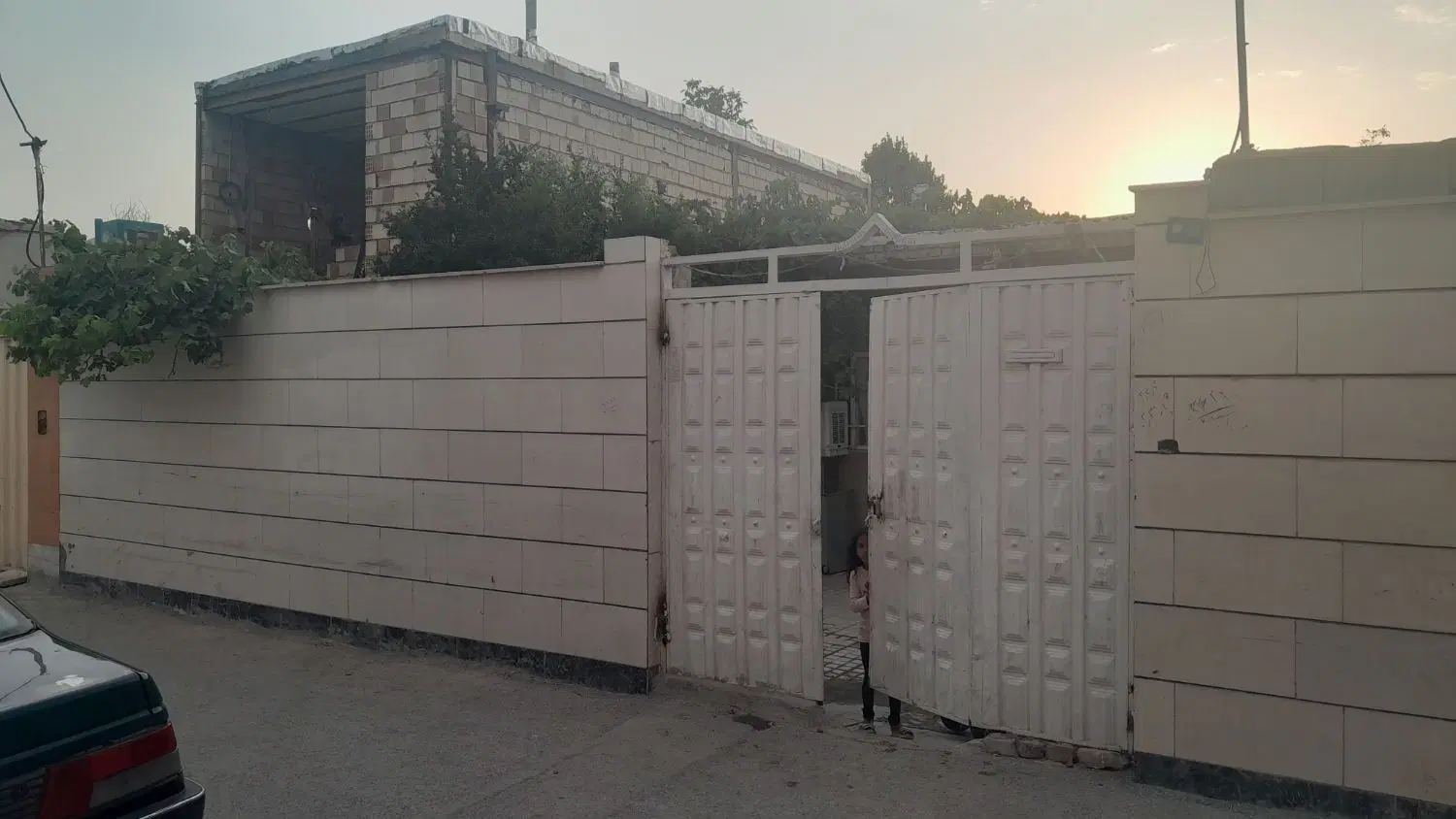 خانه ویلایی ملک اباد