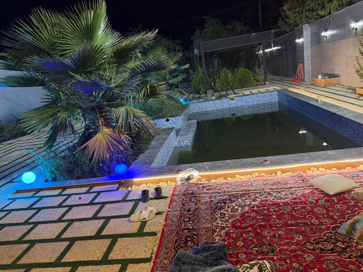 باغ گل مینا