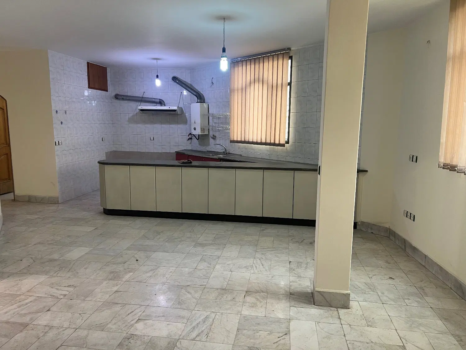 اجاره آپارتمان دو خواب بر جی شرقی (دفترکار)