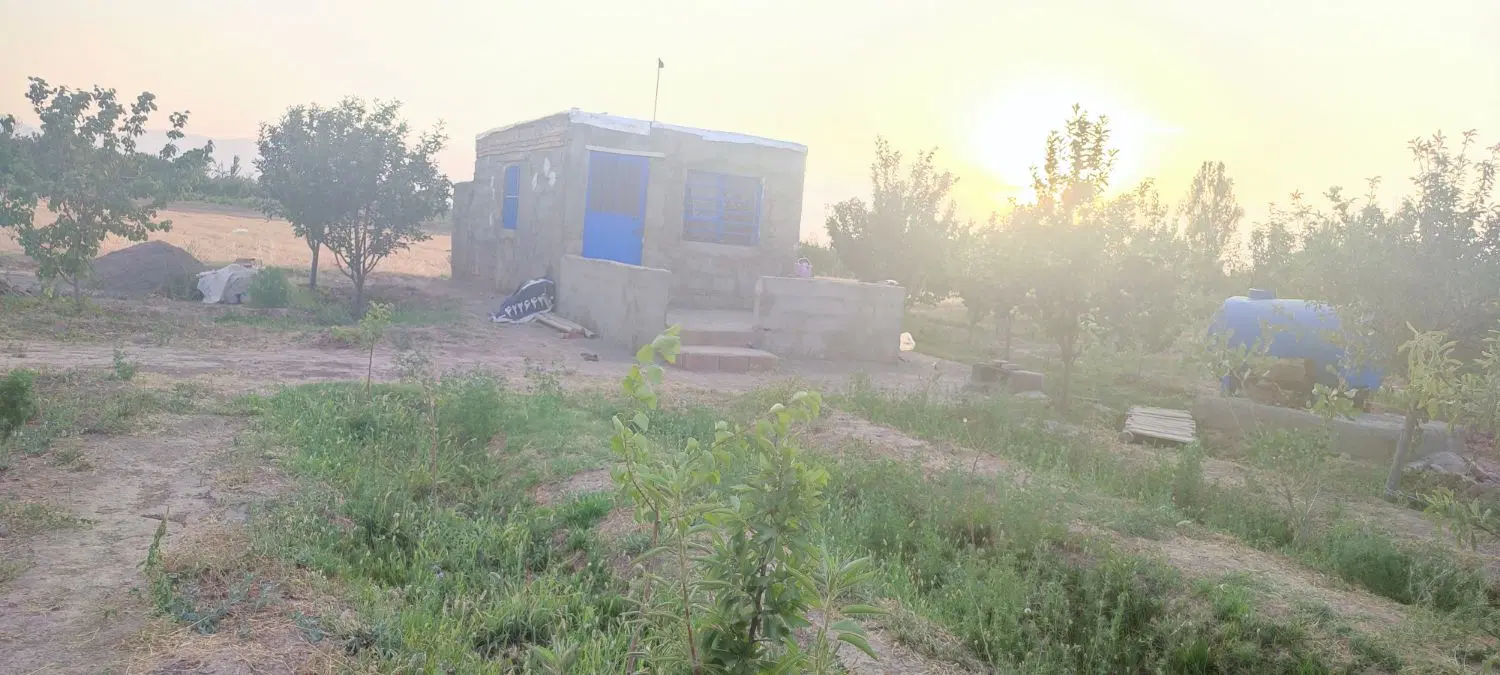 فروش باغ۲۵۰۰متری در مرندروستای فارفار با حق آب ۳_۵
