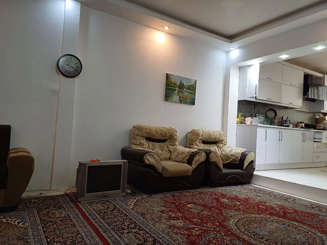 ۶۵ متری منزل اباد طبقه دو با پارکینگ
