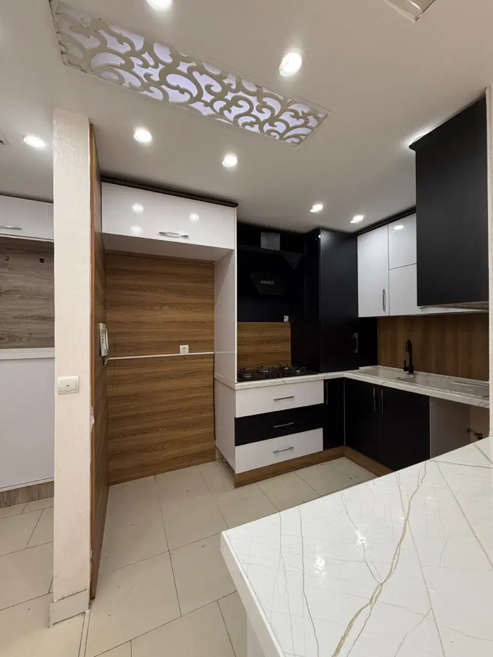 فروش آپارتمان حیاط دار در بزرگترین فاز
