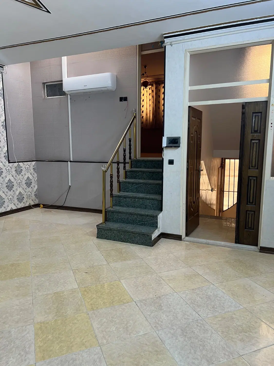 همکف اجاره ای