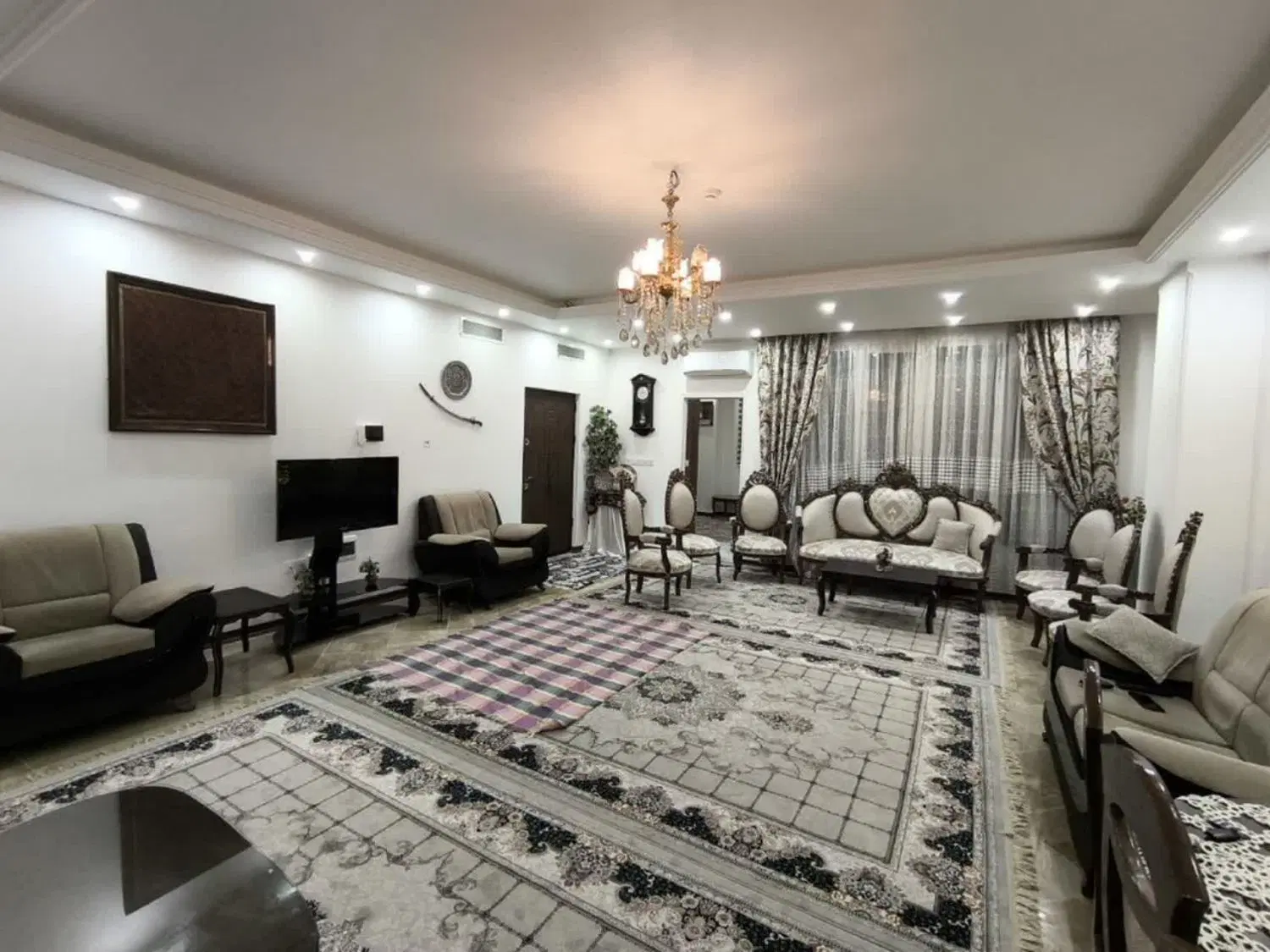 آپارتمان145 متری 3 خواب 2 تراسه تجهیز فول مطبخ دار