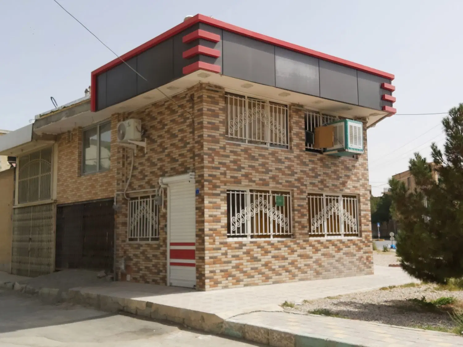 مغازه دو طبقه
