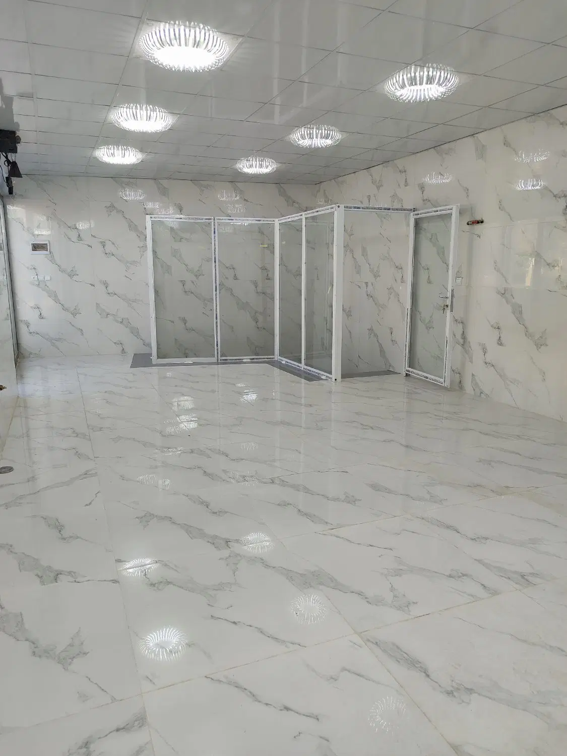 اجاره واحد تجاری. میدان ولیعصر