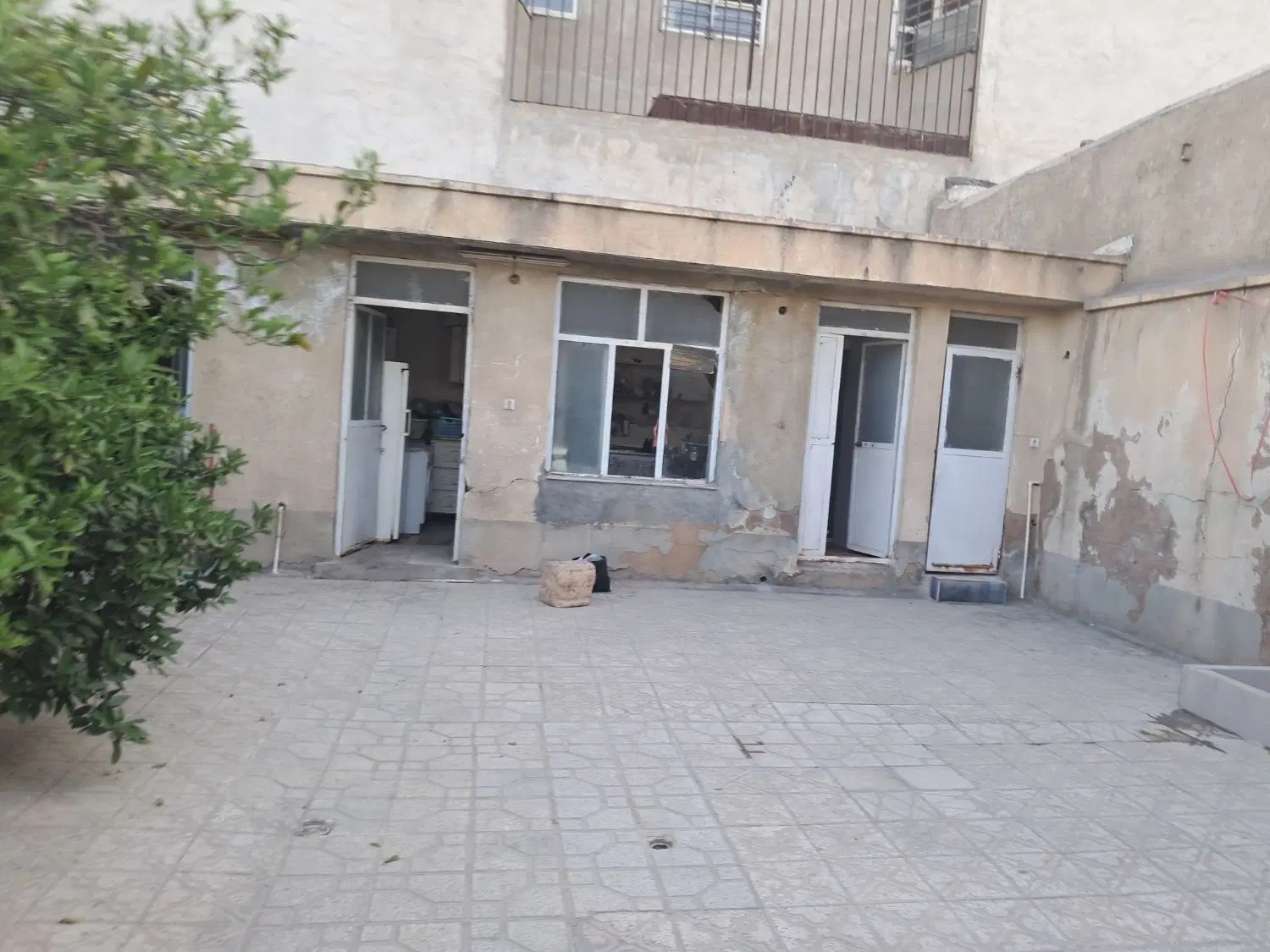 منزل ویلایی یک طبقه 281متر مطهری جنوبی