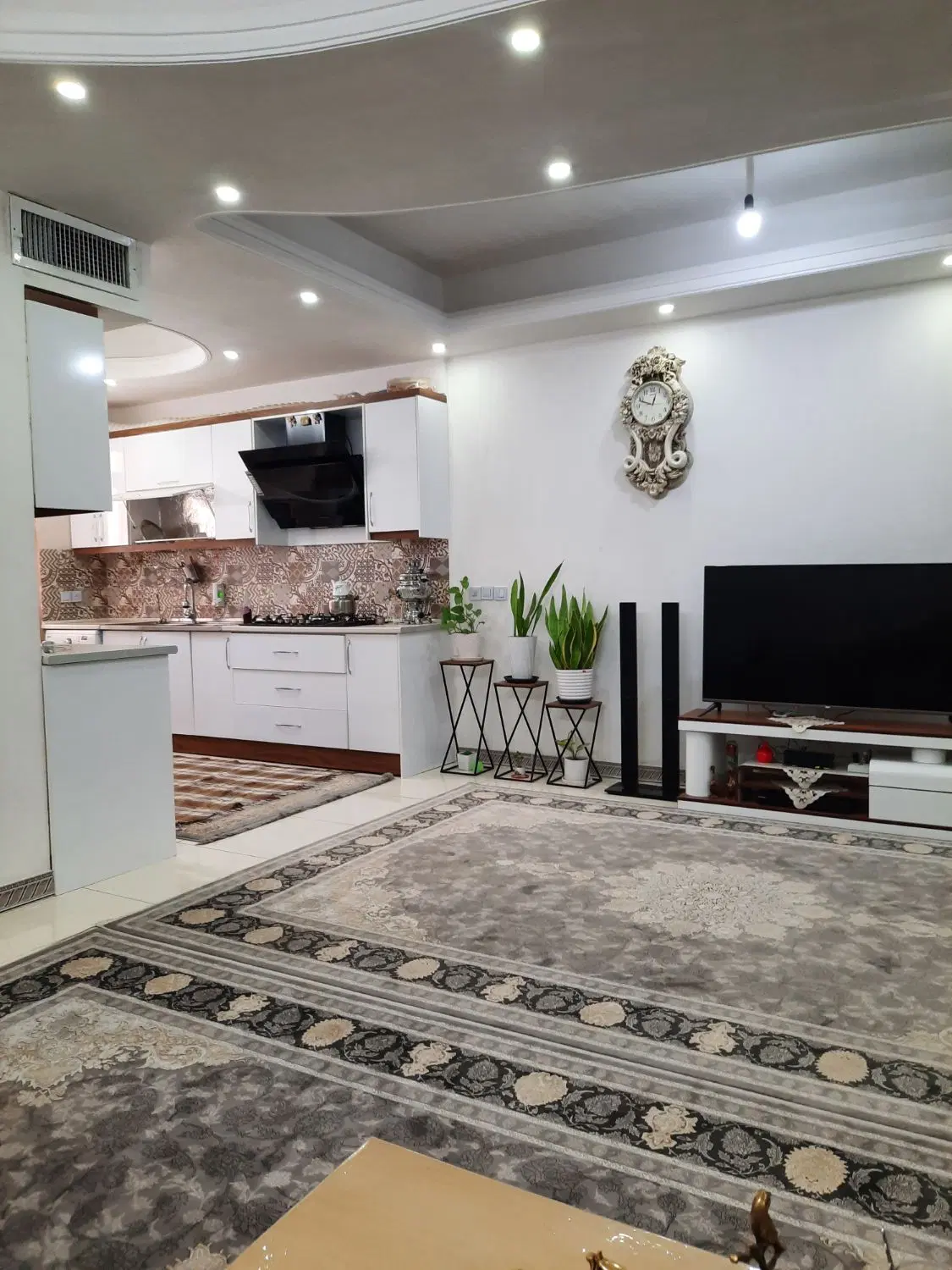 ۷۷ متر بلوار چهارباغ شورای ۴۰۲