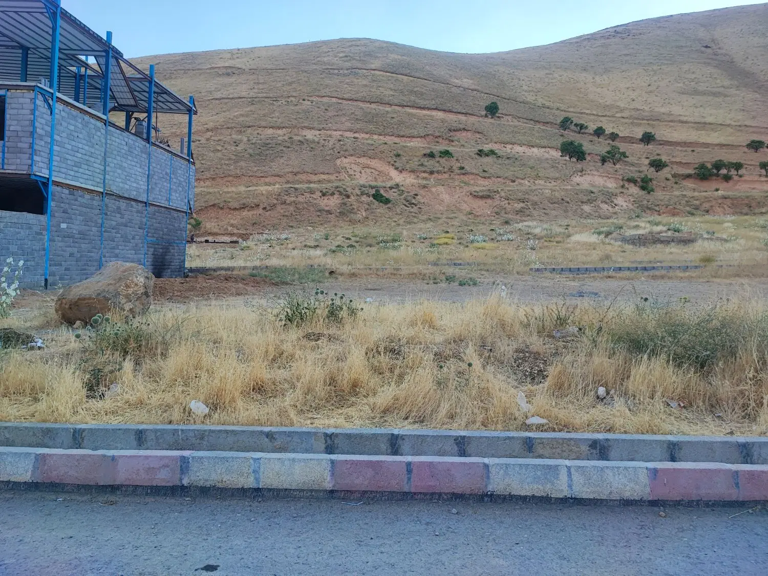 زمین حسن‌آباد 24متری