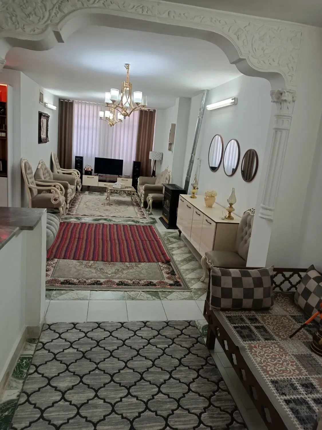 فروش خانه سه طبقه ویلایی