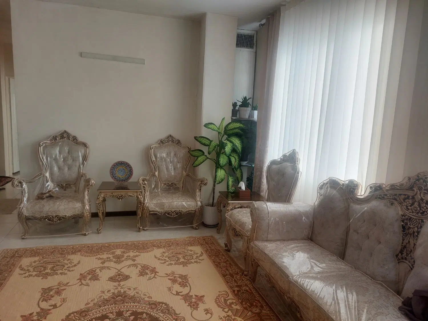 خانه ۷۳ متری