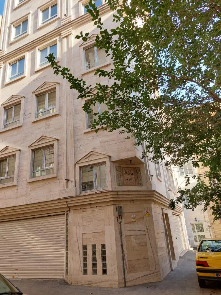 تک واحدی درخیابان فرهنگ