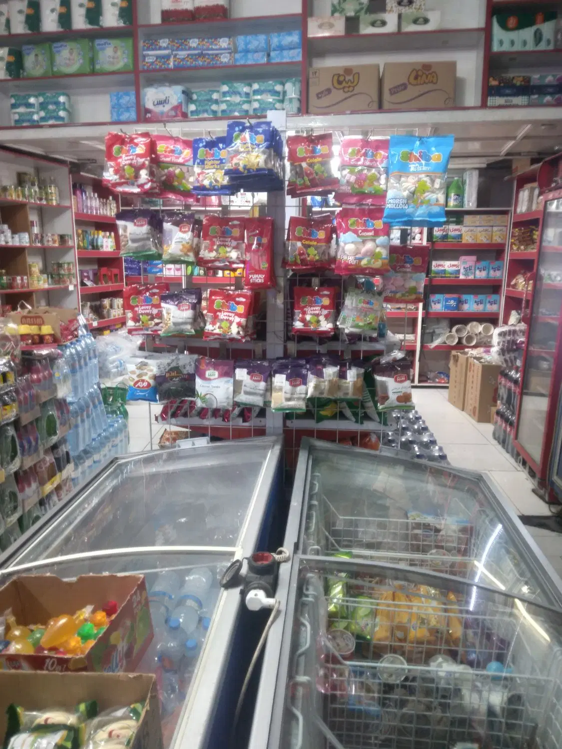 واگذاری سوپر مارکت فعال با وسایل اماده