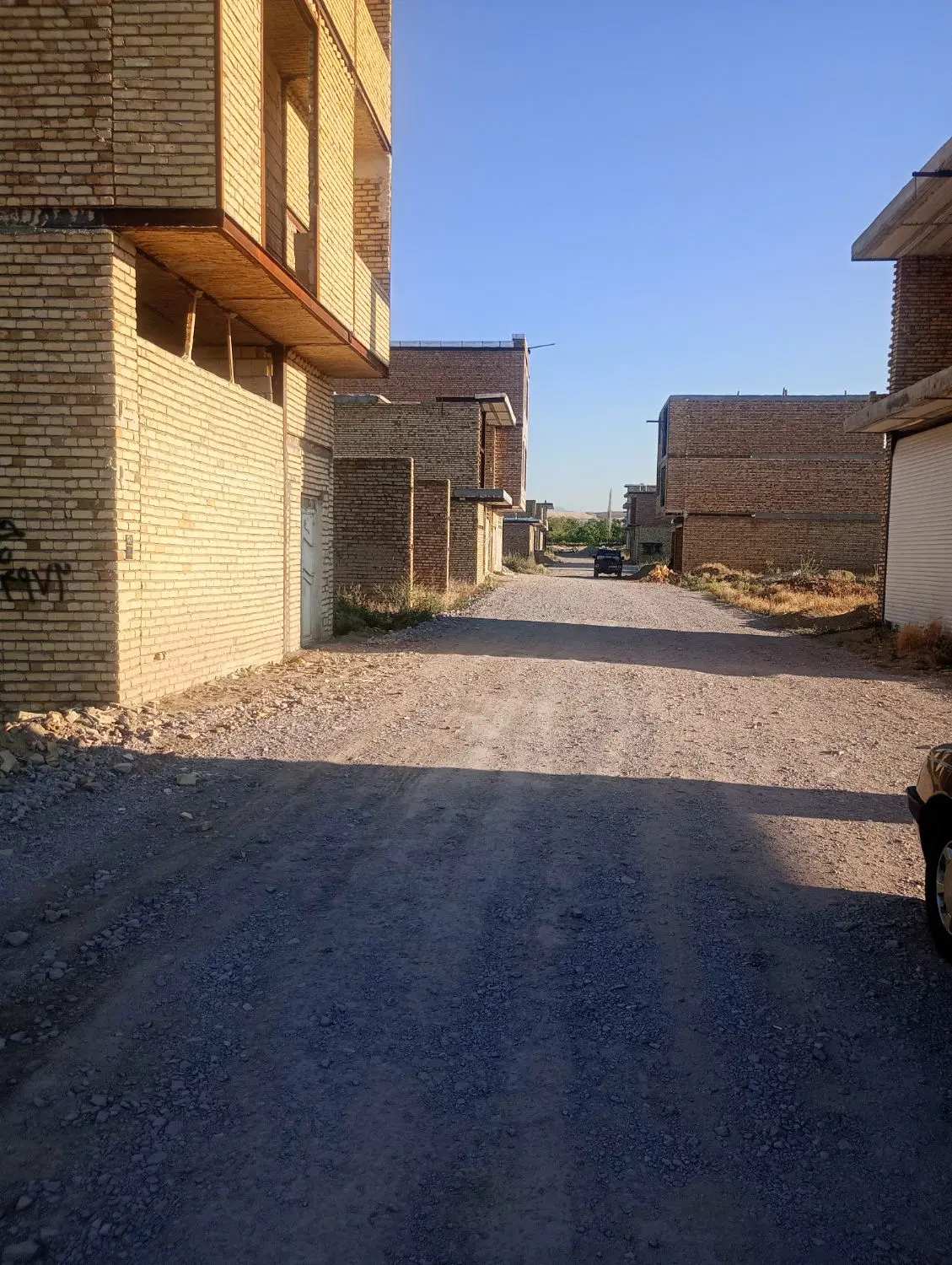 یک قطعه زمین مسکونی