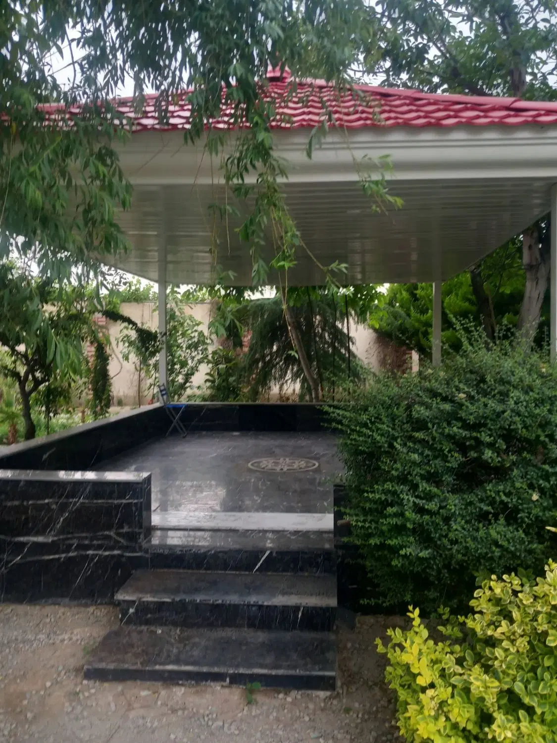باغ ویلا نزدیک به مرکز شهر
