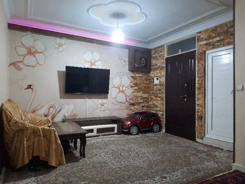 آپارتمان تک واحدی ۳ از ۳