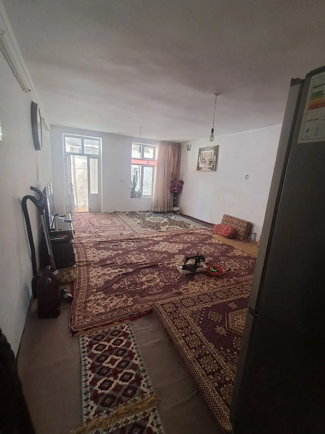 یک باب خانه ویلایی در میدان وحدت