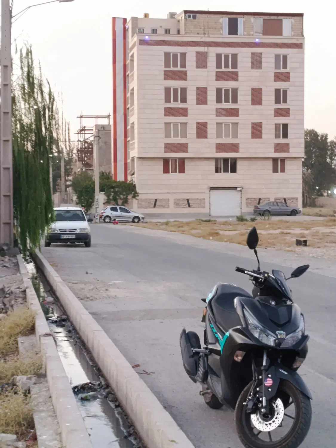 ۱۲۶ متر زمین مسکونی در بافت
