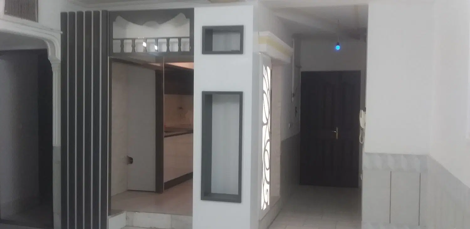 ۸۲مترباپارکینگ وانباری گلستان.بلوارشقایق