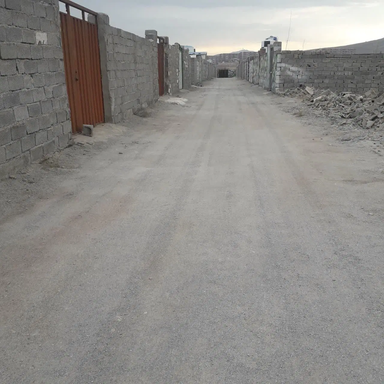 زمین حصار محتر
