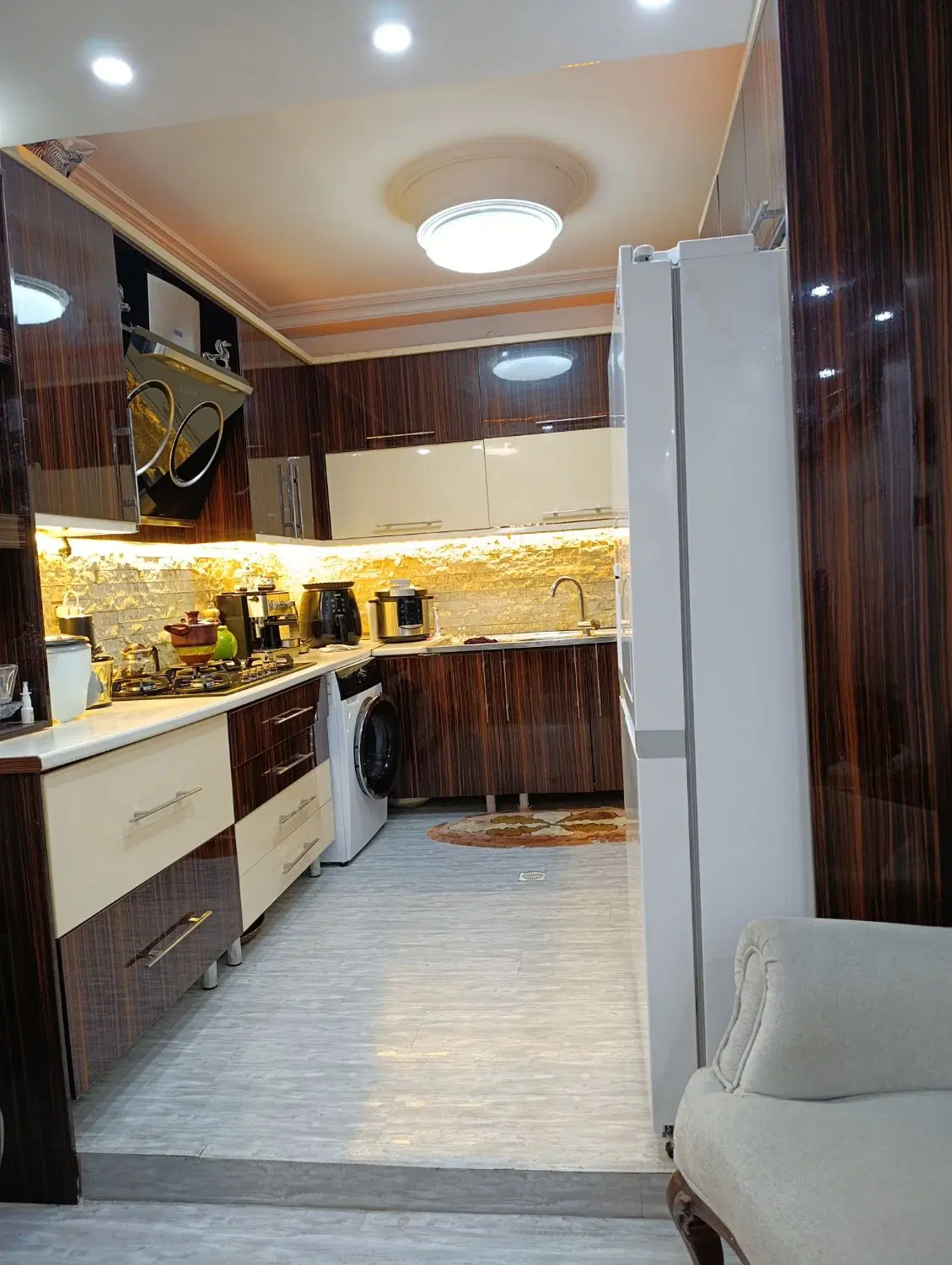 فاز یک گوهردشت ۱۰۵ متر۳خواب