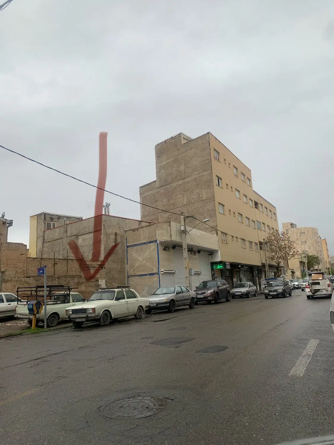 قطعه زمین کلنگی بر خیابان ۱۸ متری منجم