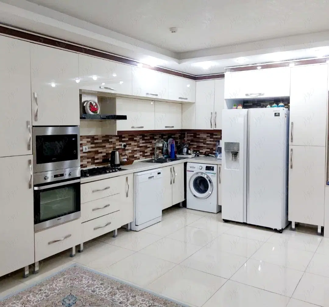سه خواب اول کیان اباد شرقی