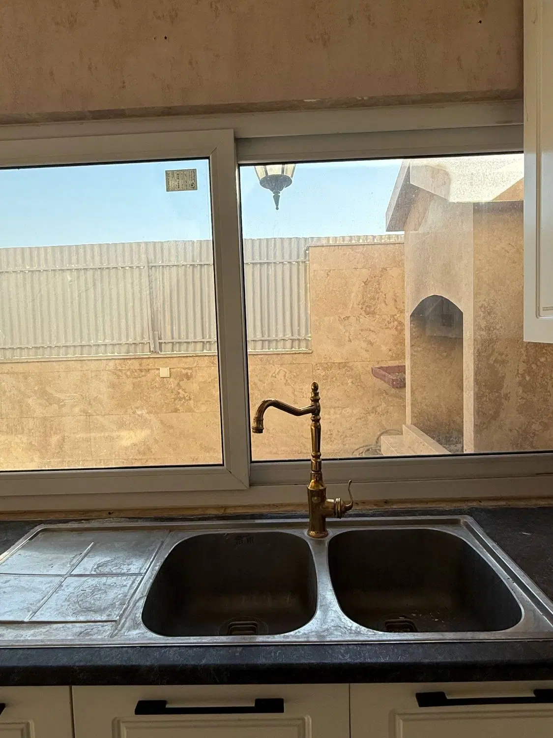 اپارتمان غرق نور  شیک