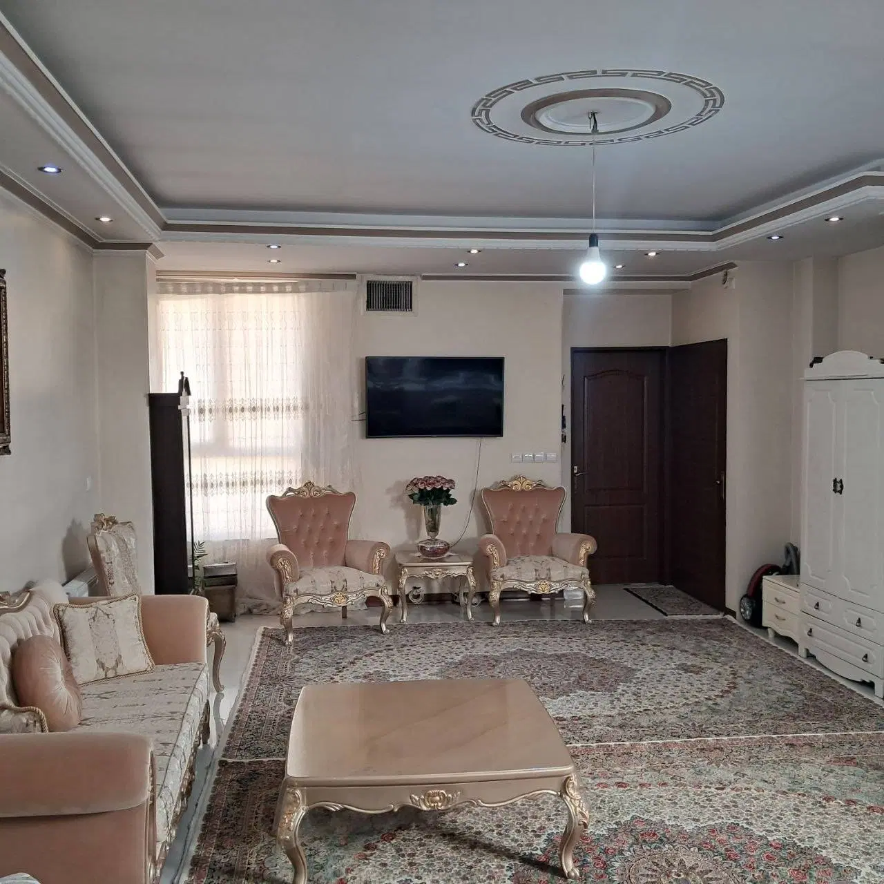 ۶۰متر نازی اباد_۵ ساله _آسانسور و انباری_تک واحدی