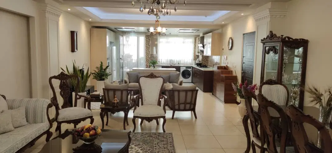 آپارتمان ۱۱۱ متری فول امکانات شمس آباد