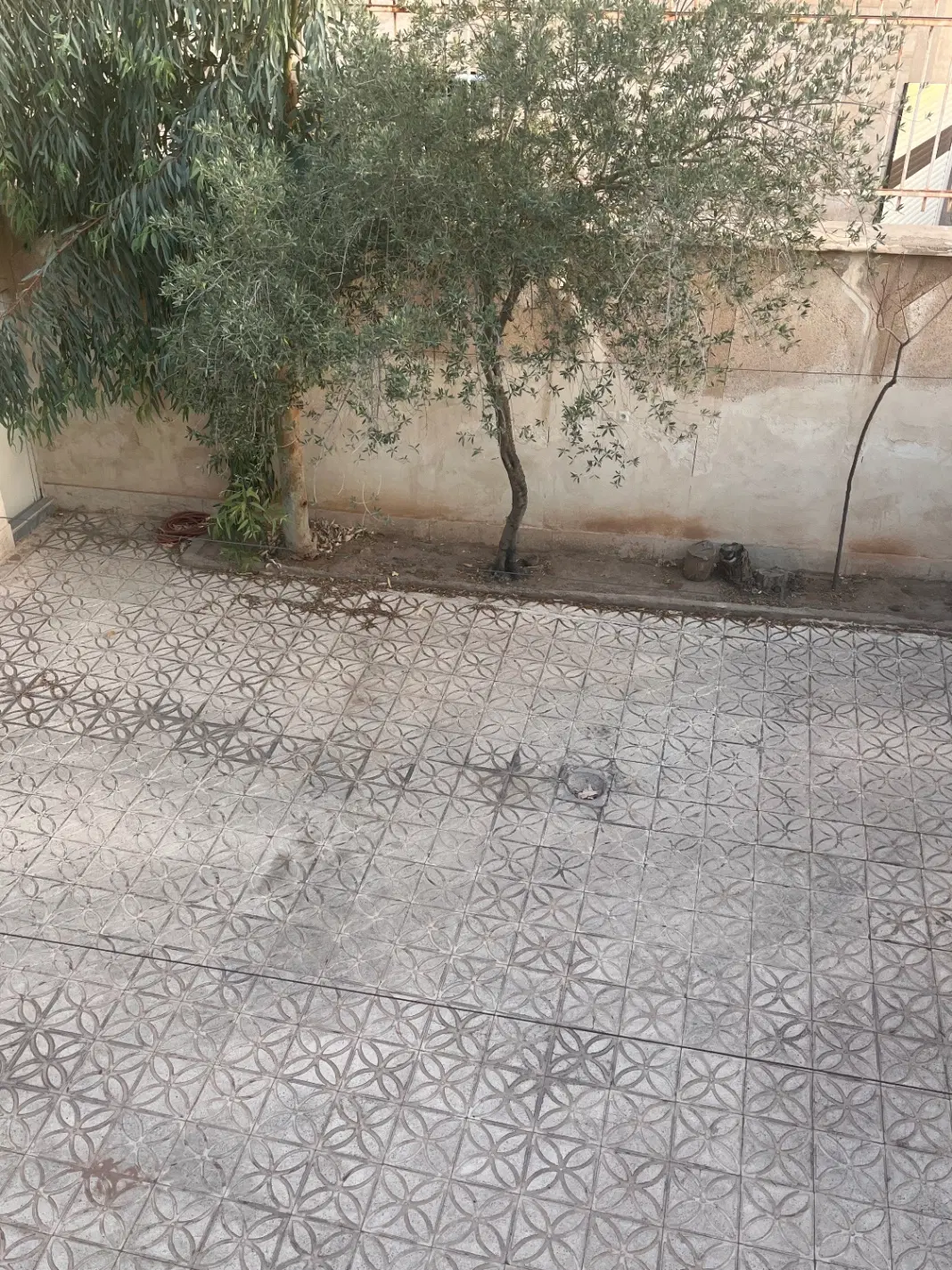ویلایی طبقه همکف ۱۸۰ متر زیربنا دربست
