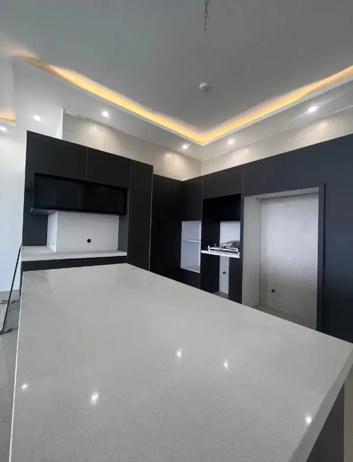برج ساحلی لابی مجلل، روف،سالن بیلیاردوامکانات دیکر