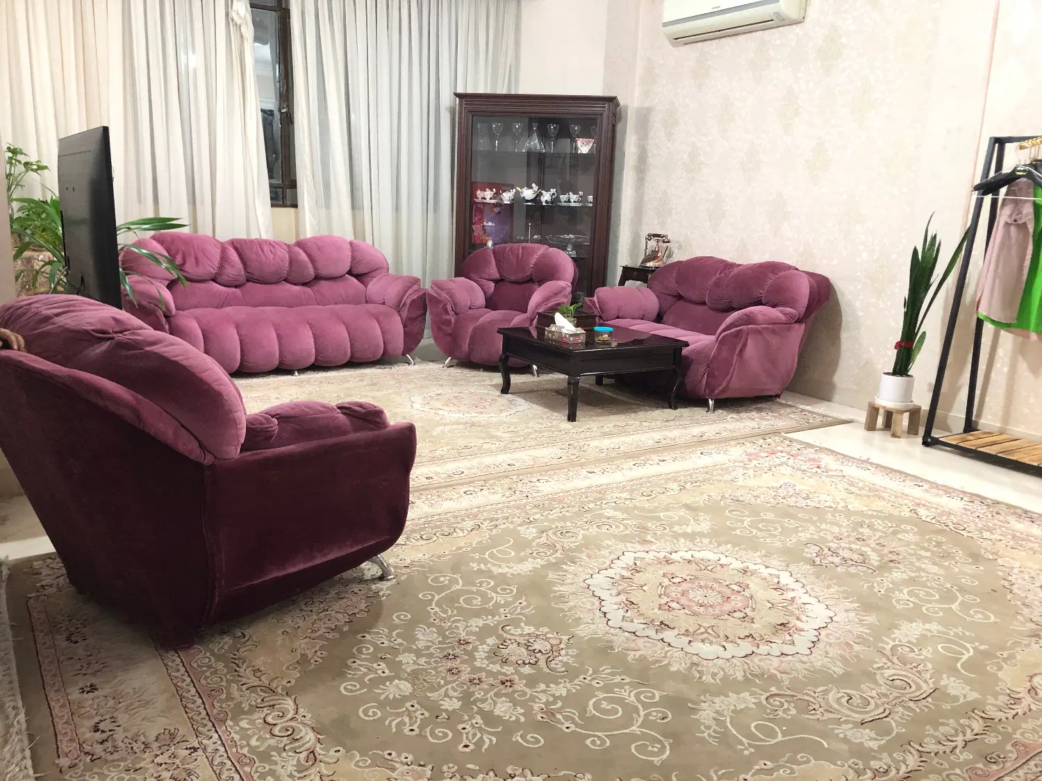 90 متر دوخوابه پارکینگ ، انباری بدون مالک